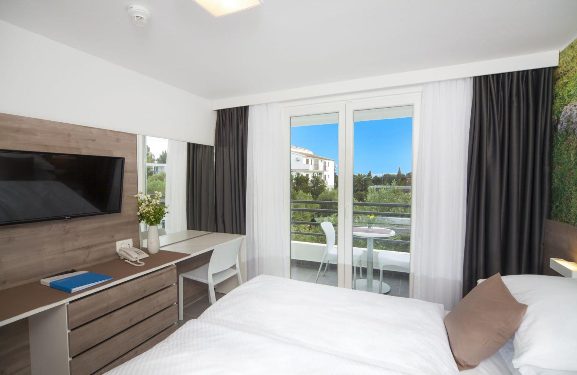 Bluesun Hotel Neptun Tučepi Kamer foto